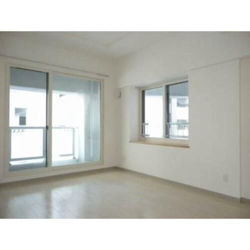 ノヴァ大通IIの内装