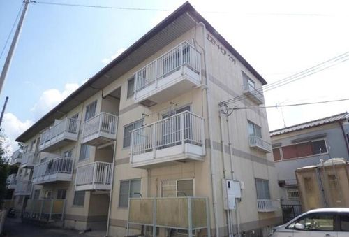エステートピアウラタ202の外観