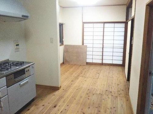大阪府高槻市西真上1丁目(一戸建)の賃貸物件の居間