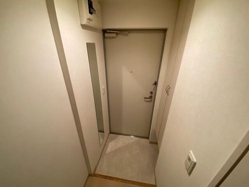 北海道札幌市中央区北四条西17丁目(マンション)の賃貸物件の玄関