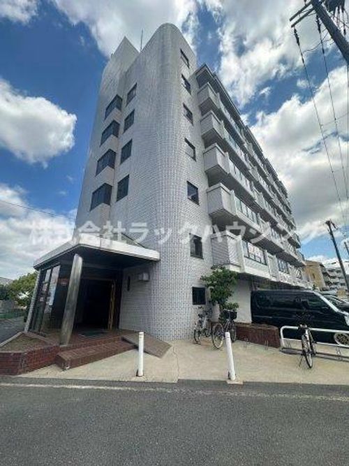 ハイメゾン岩田の外観