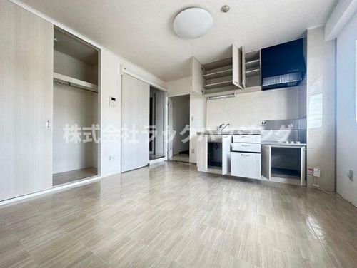 ハイメゾン岩田の居間