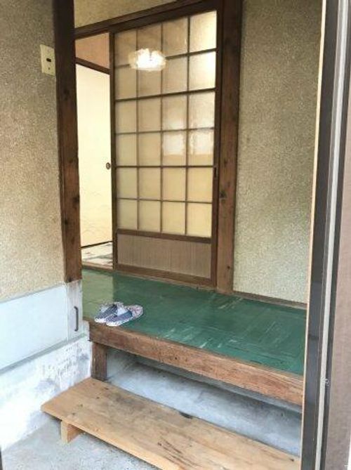 足立文化の玄関