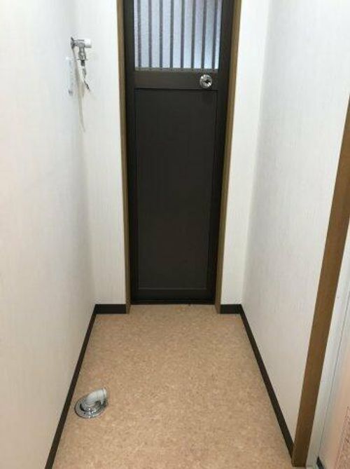 足立文化の内装