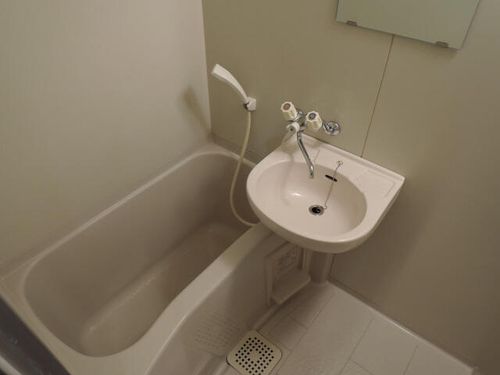 ダイナコート小倉下到津Ⅱ904の風呂