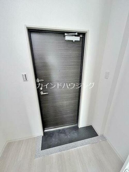 セラ玉出ウェストの玄関