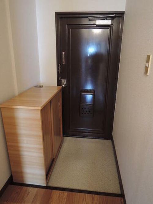 コーポ望月 2棟の玄関