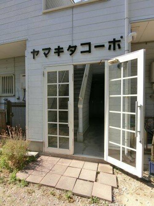 大阪府寝屋川市黒原城内町(アパート)の賃貸物件の玄関