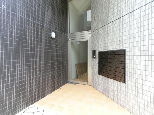 クレメントハウスの玄関