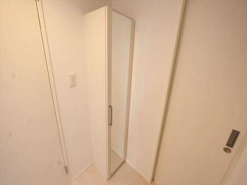 ユグドラシル高畑の玄関