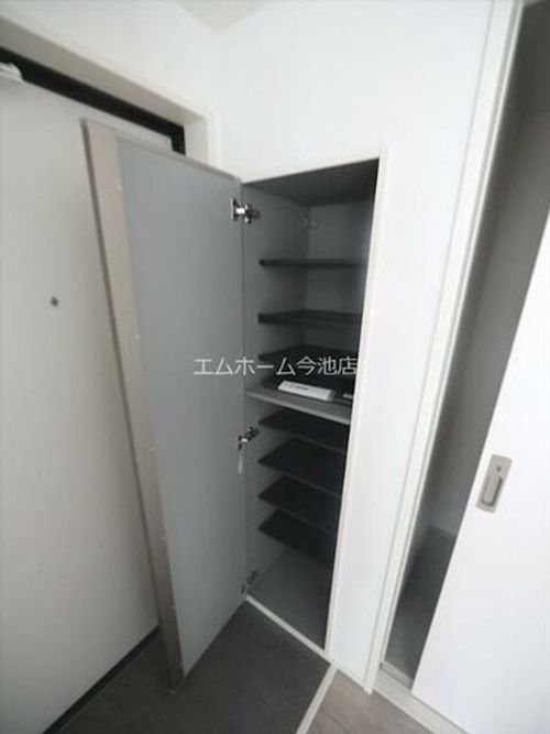 セレーナ呼続の玄関