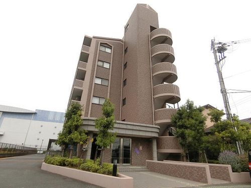 サウザンドマイルズアーク212の外観
