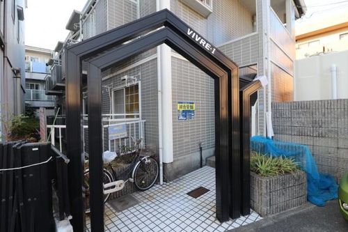 ビブレ1の玄関