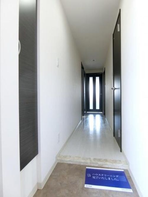 ルオ マルーンの玄関