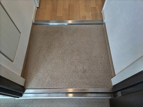 ショーソン上沢501の玄関