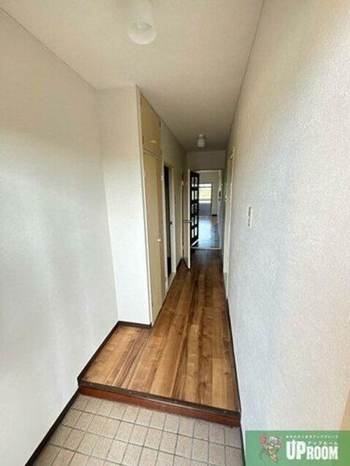 コーポラス林本の玄関