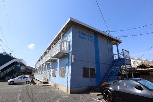 ジュネス三ケ根の外観