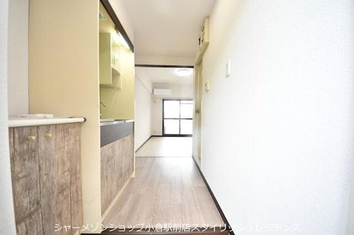 ホワイトパレス門司港の玄関