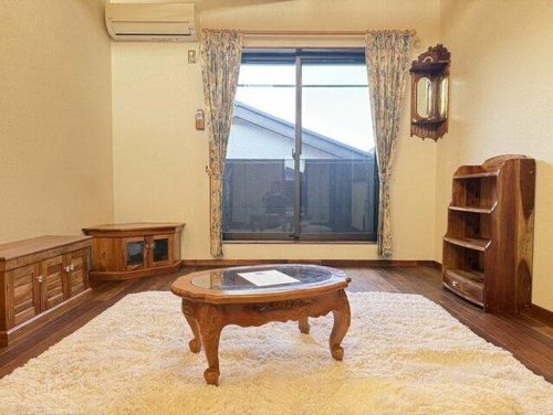 セザンヌ三谷205の居間