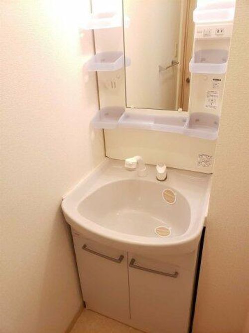 チ・グレイス203の内装