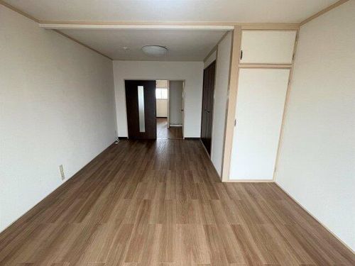 松川マンションの内装