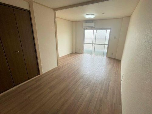 松川マンションの内装