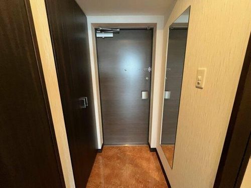 プレジオ帝塚山の玄関