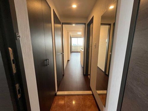 プレジオ帝塚山の玄関