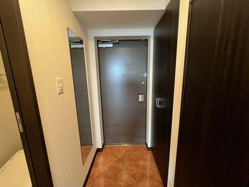 プレジオ帝塚山の玄関