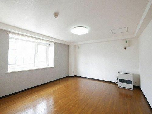 北海道札幌市中央区南七条西12丁目(マンション)の賃貸物件の居間