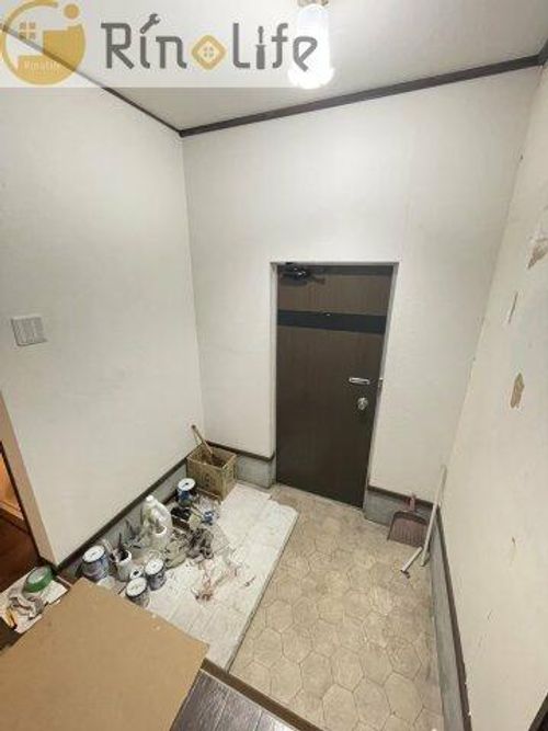 八尾市太田新町アパートの玄関