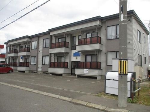 北海道札幌市東区北二十条東20丁目(アパート)の賃貸物件の玄関