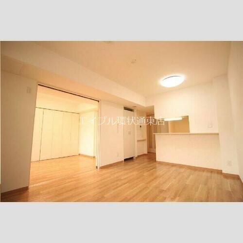 北海道札幌市東区北二十四条東8丁目(マンション)の賃貸物件の居間