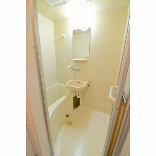 ローヤルハイツ本郷通6の風呂