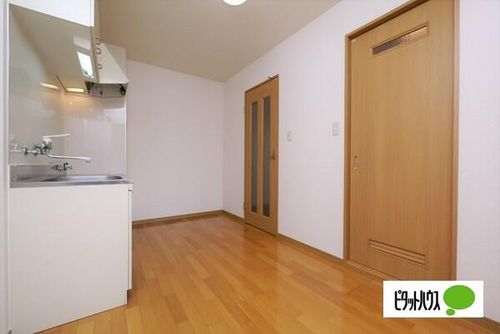 ユベリーアのその他画像