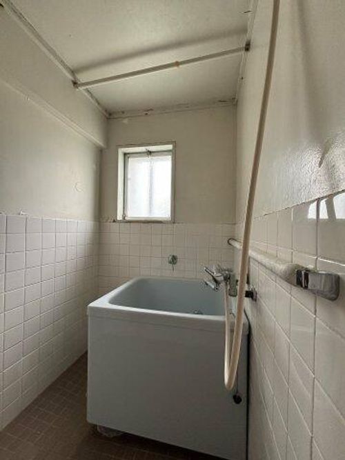 鶴甲コーポ27号館105の風呂