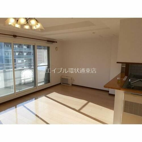 北海道札幌市東区北十条東2丁目(マンション)の賃貸物件の居間