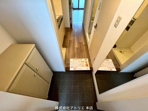 オークハイツの玄関