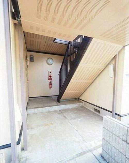 明光ハイムの玄関