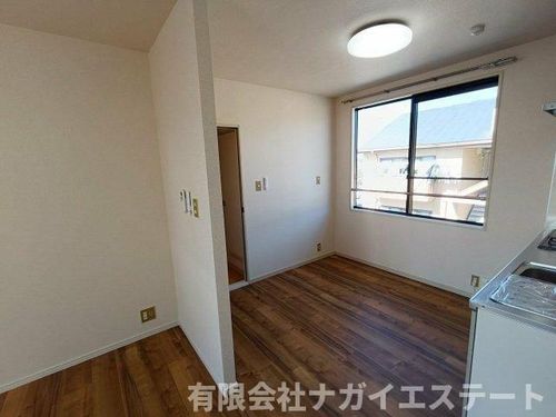 小野市黒川町(グリーンルミナスD棟)201の居間