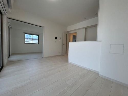 福岡県福岡市東区原田4丁目(マンション)の賃貸物件の居間