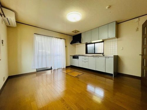 愛知県名古屋市中川区三ツ屋町1丁目(一戸建)の賃貸物件の居間