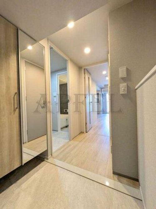 アーバネックス天満橋Frontの玄関