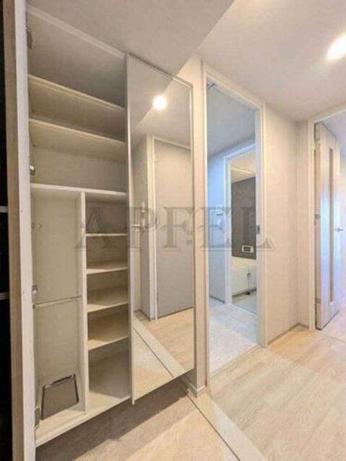 アーバネックス天満橋Frontの玄関