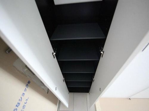 CASTELLOLUSSO(カステロルッソ)の玄関