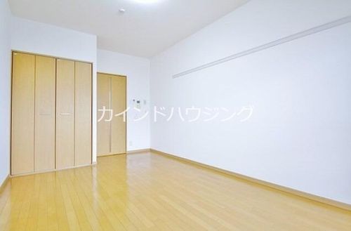 リアライズ住之江公園の居間