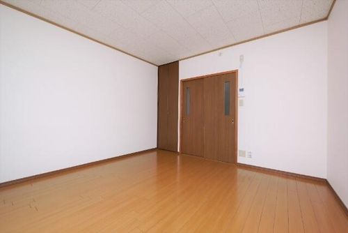 ベルウッドハイム三町地101の居間