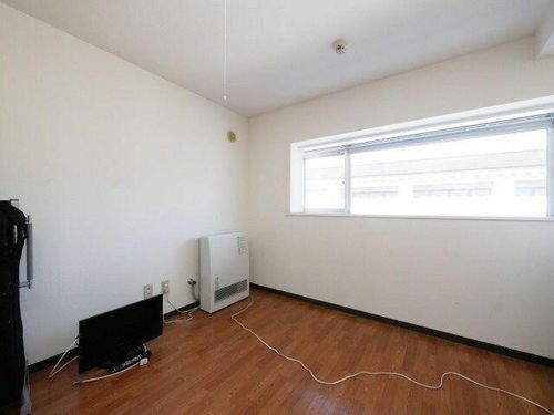 プレサント南8西8の居間