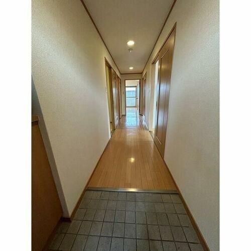 エトワールミツワ402の玄関