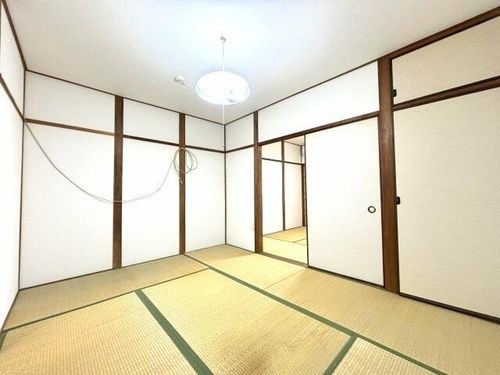 金剛壮の内装